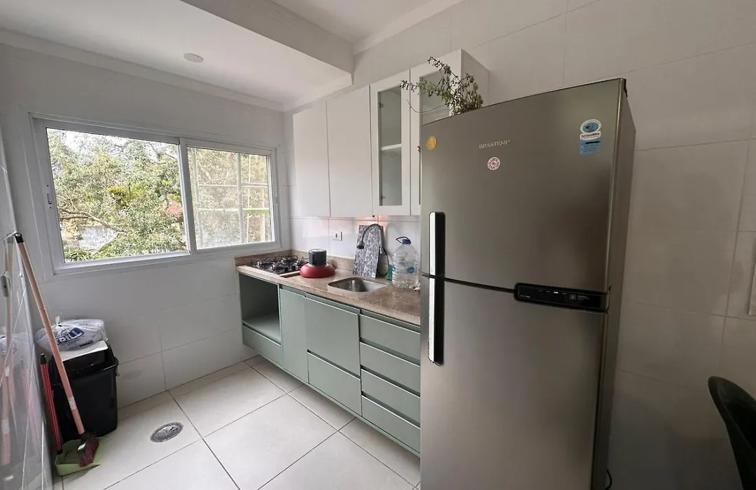 Apartamento pé na areia no centro de Bertioga-1