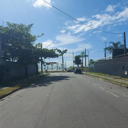Apartamento pé na areia no centro de Bertioga-3